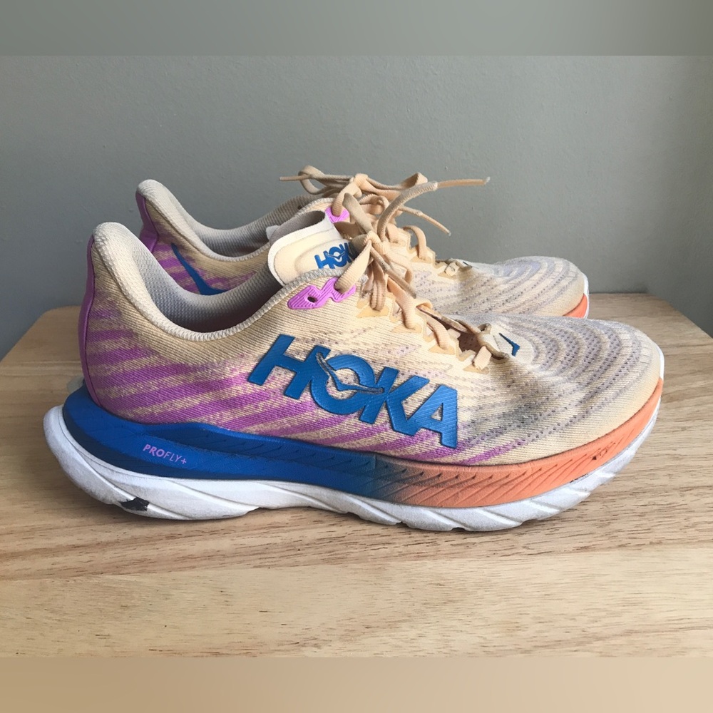 Hoka Womens Mach 5 Running Shoes Size: US 9B